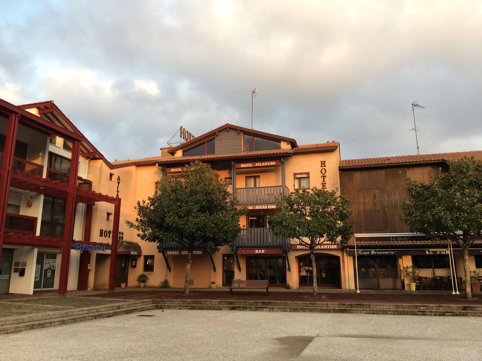 Hotel Atlantide Biscarrosse Kültér fotó